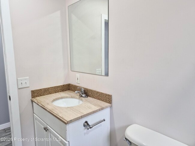 Building Photo - 124 Willow St