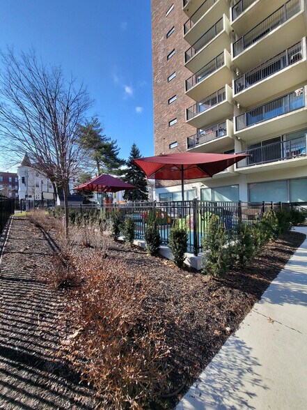 Building Photo - 1575 Tremont St