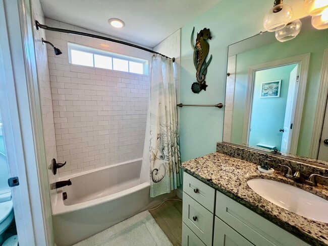Building Photo - Luxury Beachside Home – Steps from the Bay!