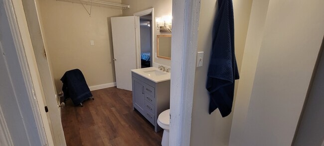 Building Photo - 628 25th St