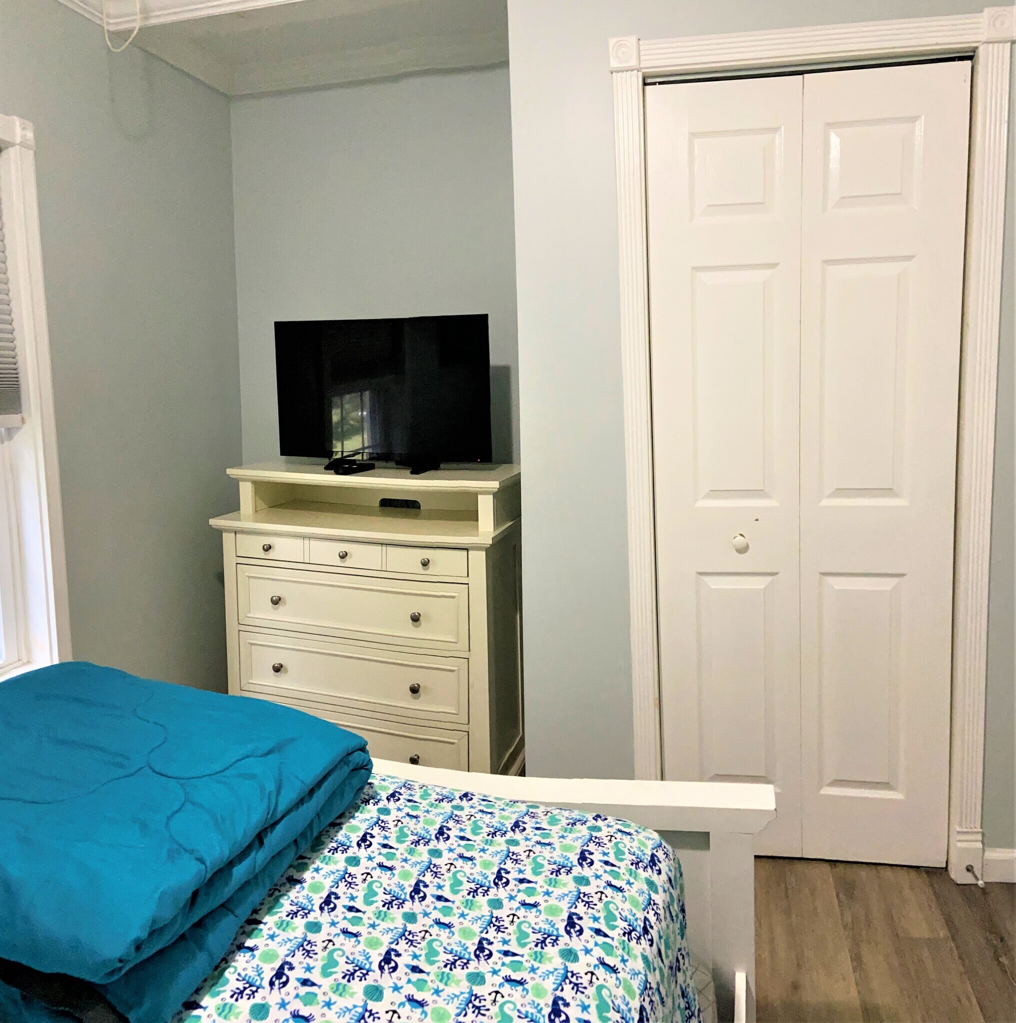 Building Photo - 215 Grant Ave