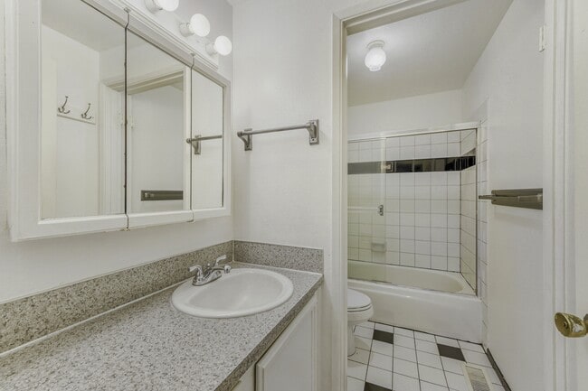 Building Photo - 1467 NW 176th Pl