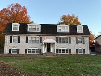 Building Photo - 52 Southwoods Ave