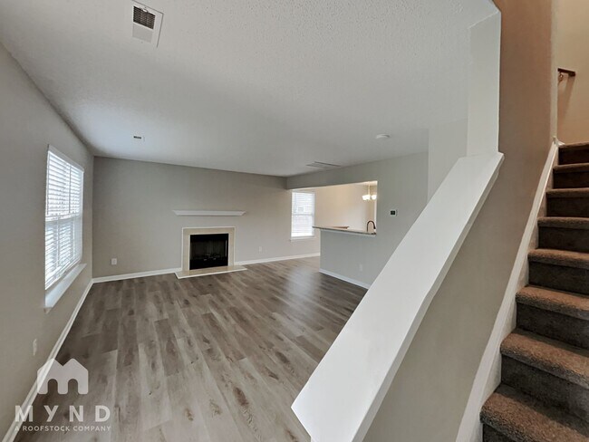 Building Photo - 11550 Stewarts Crossing Dr