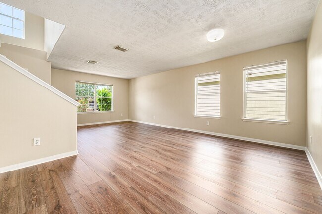 Building Photo - 3434 Fiorella Way