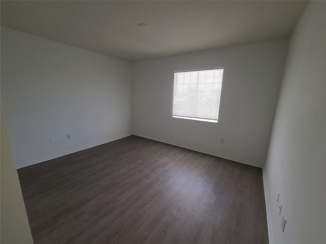 Building Photo - 6529 Emerald Dunes Dr