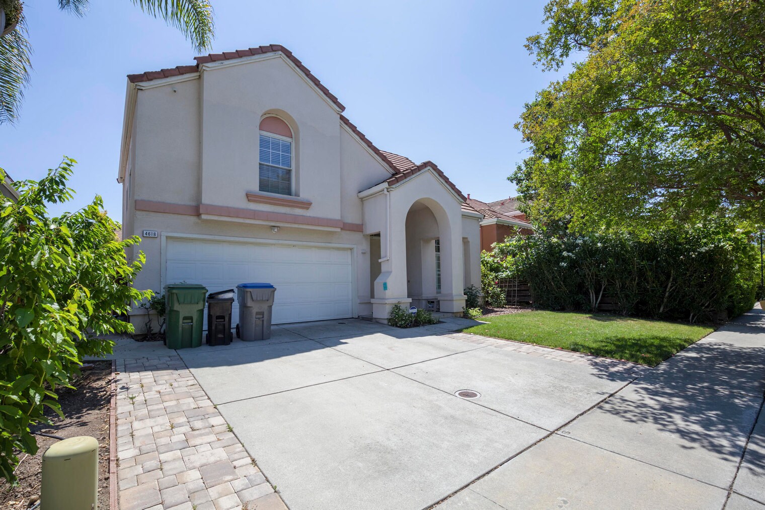 Building Photo - 4618 Salina Dr