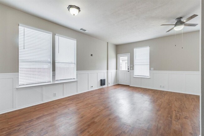 Building Photo - TOWNHOME IN KELLER ISD!