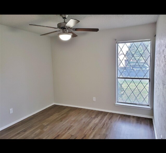 Building Photo - 2752 Meadow Isle Ln