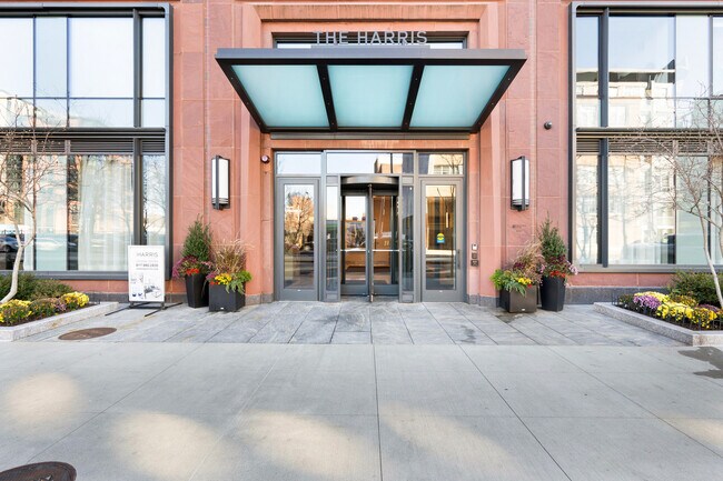 Building Photo - 390 Harrison Ave