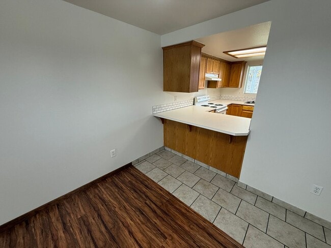 Building Photo - 3 Bedroom Townhome in Southwest Albany