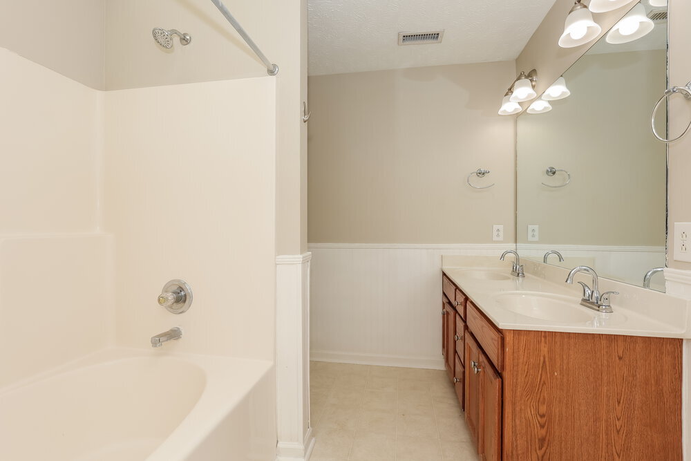 Building Photo - 3428 Hardwood Dr