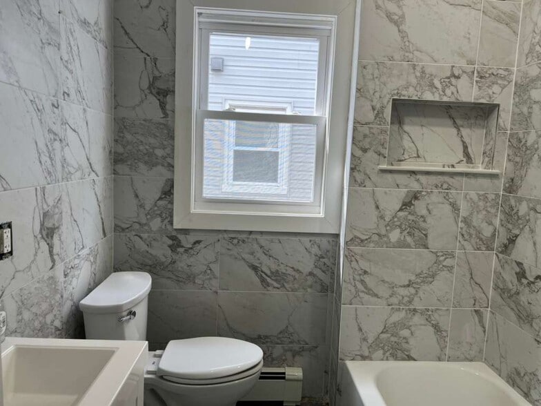 Building Photo - 30 E Henry St