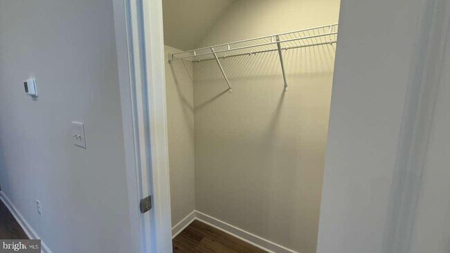 Building Photo - 1 Wafer Aly