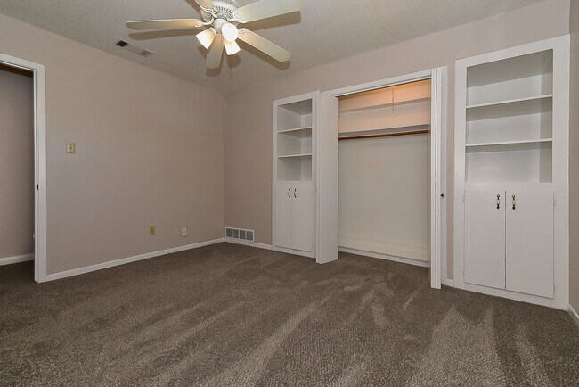 Building Photo - 1208 Yellowstone St