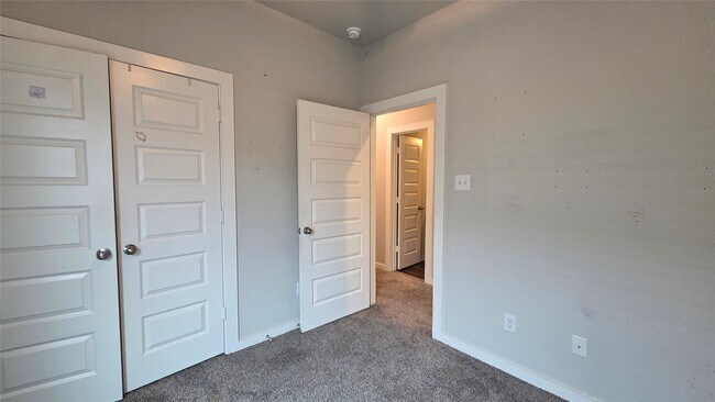 Building Photo - 25543 Starling Ln