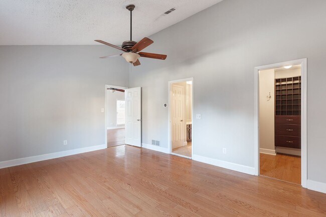 Building Photo - Charming East Cobb Home in Quiet Cul-de-Sac – Updated, Spacious & Great Schools!