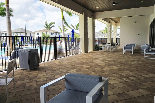 Building Photo - 4335 SW 174th Ave