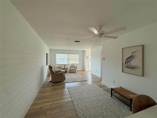 Building Photo - 204 Mindy Dr