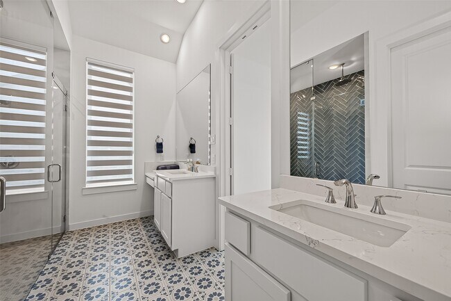 Building Photo - 5802 Reef Rdg Dr