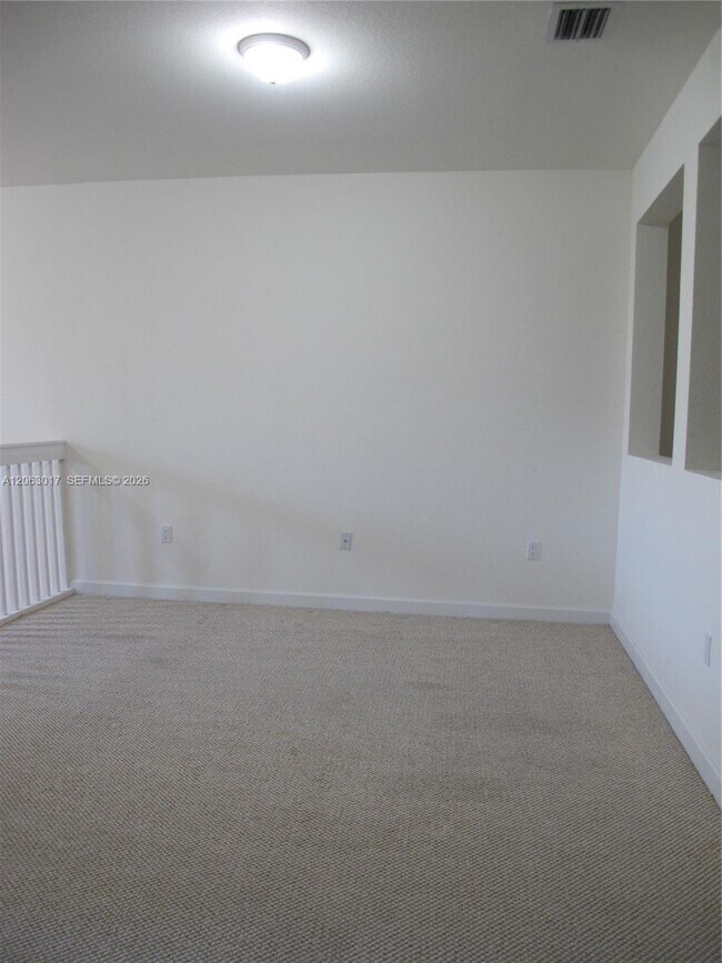 Building Photo - 10716 NW 76th Ln