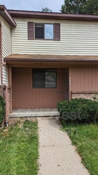 Building Photo - 6051 In the Pines Dr SE