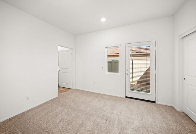 Building Photo - 35286 Sorenstam Dr