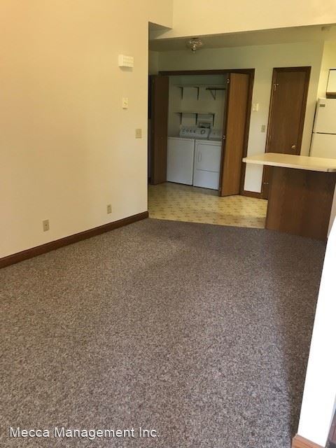 Building Photo - 780 Trail Dr