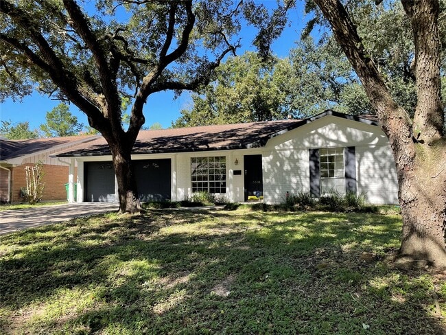 Building Photo - 5518 Indigo St