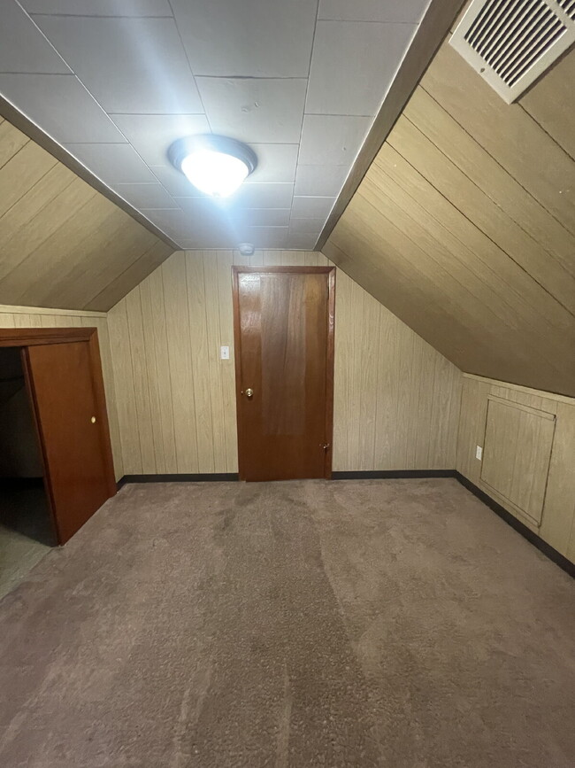 Building Photo - 149 Parkwood Rd