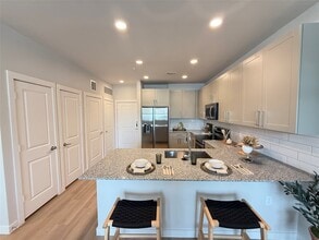 Building Photo - 1610 Campbell Rd