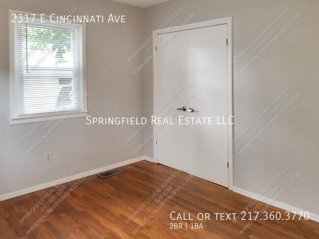 Building Photo - 2317 Cincinnati Ave
