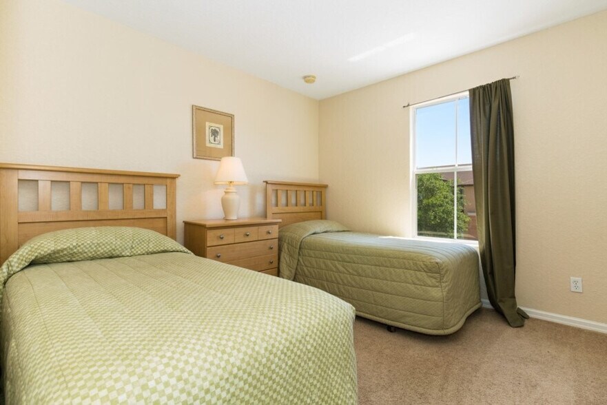 Building Photo - 2702 Impala Ln