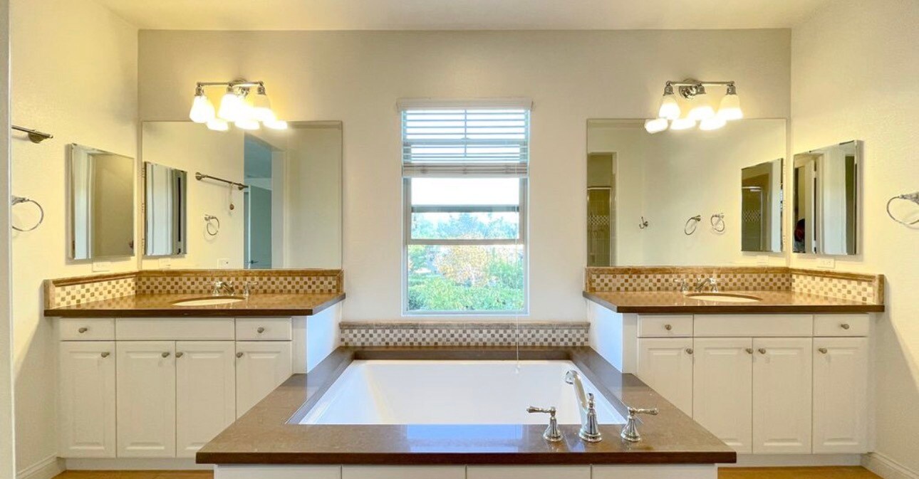 Building Photo - 148 Willowbend