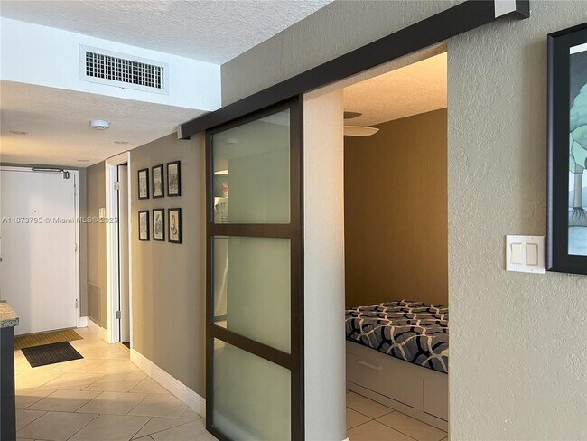 Building Photo - 18051 Biscayne Blvd