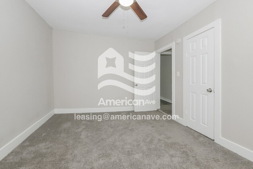 Building Photo - 5223 Thomason Ave