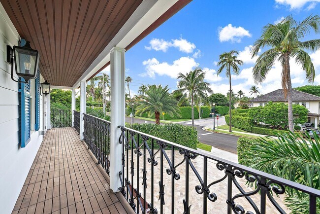 Building Photo - 360 Seaspray Ave