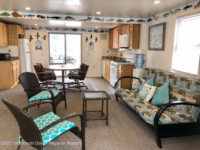 Building Photo - 3456 Jefferson Ave