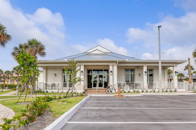 Building Photo - 2400 S Ocean Dr