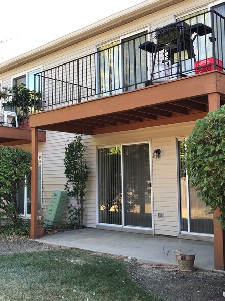 Building Photo - 7010 Newport Dr