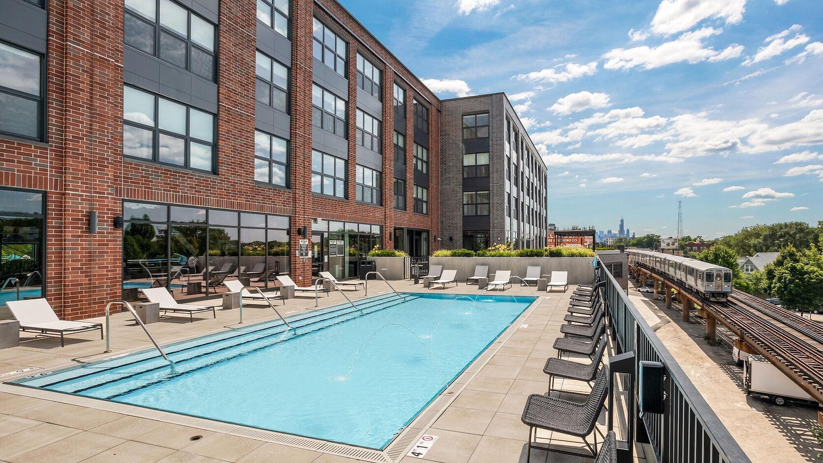 Building Photo - 2480-2522-2522 N Milwaukee Ave