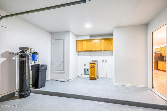 Building Photo - 6289 Cosecha Luna Cir