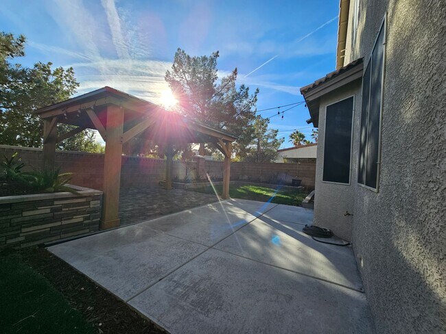 Building Photo - 3520 Mountain Park St