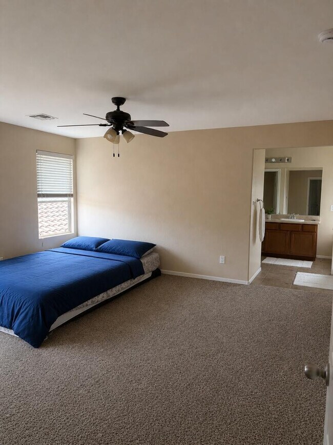 Building Photo - 4723 W Gelding Dr