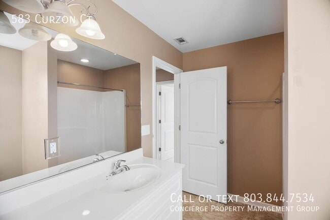 Building Photo - 583 Curzon Court