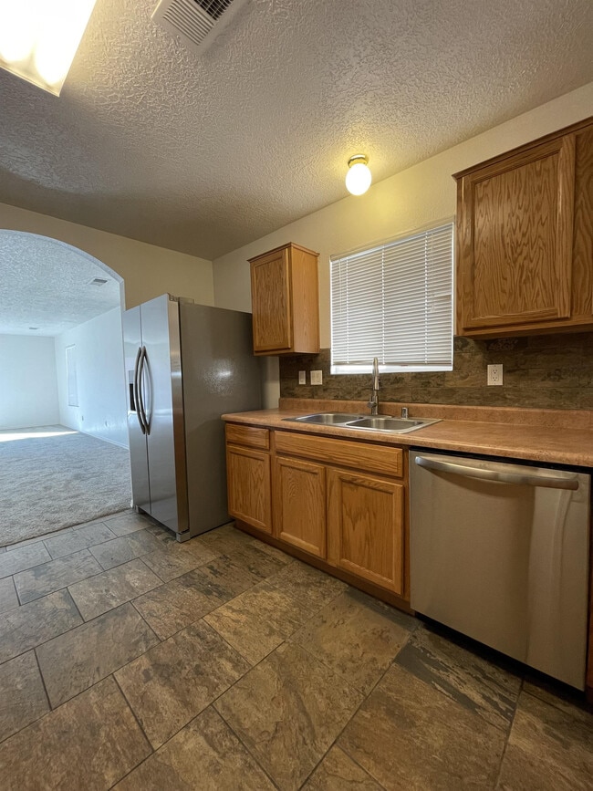 Building Photo - 3119 El Caballero Dr SW