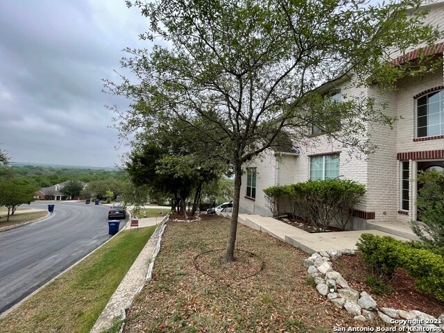 Building Photo - 9918 Alms Park Dr