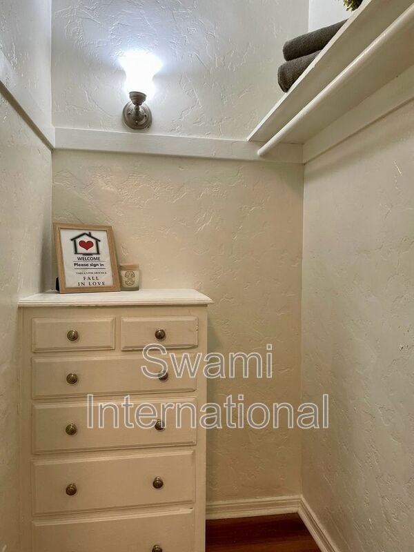 Building Photo - 521 N Avalon Blvd