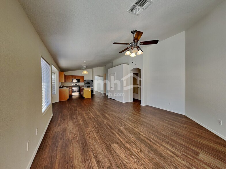 Building Photo - 5718 W Orchid Ln