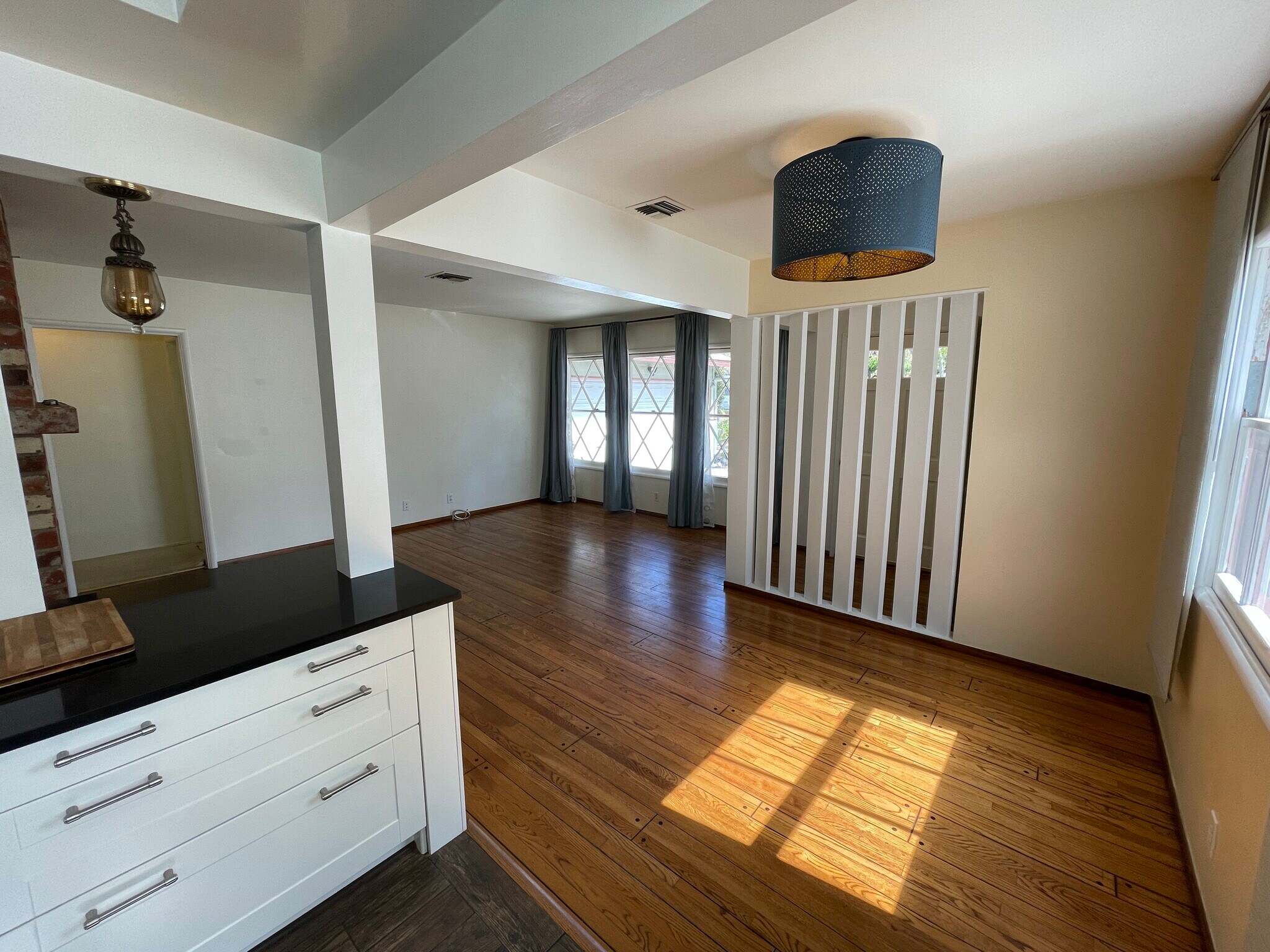 Building Photo - 6461 Gaviota Ave